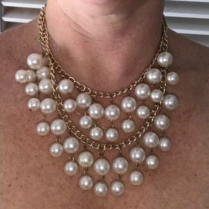 Faux pearl and gold choker